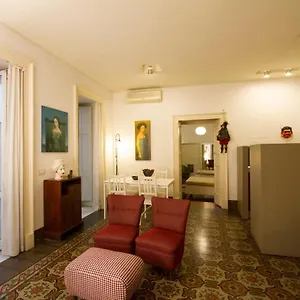 Tre Vie Con Terrazzo Giardino Pensile , Aeroporto di Catania Fontana Rossa Italia